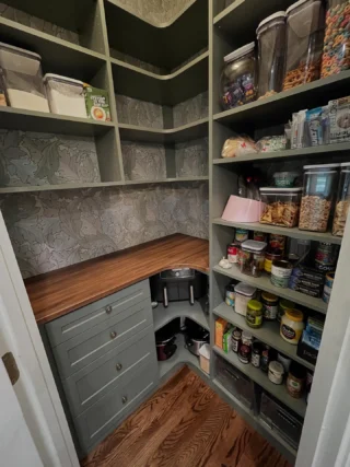 Instagram post from ohiocustomclosets. This post is in position 3.